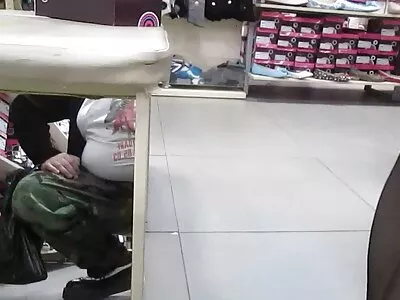 Szopás a szexfilmek ingyen online verandán