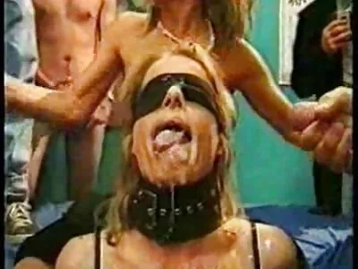 Szép feszes fenekét online pornofilmek fúrni neki