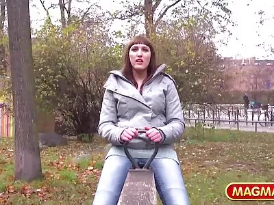Gyönyörű lány és erotikus filmek ingyen vibrátor az análisban