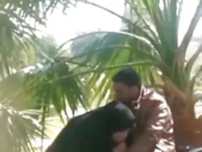 Tini maszturbál a zuhany alatt családi szexvideo