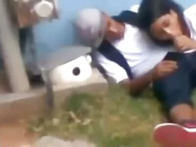 Egy kisbaba kap ingyen nézhető szex videók cumshot