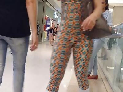 Csalás a dundi szex kamerával