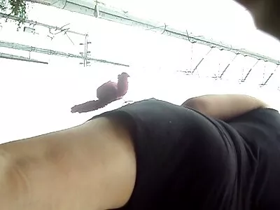 Nagy mellek barna dohányzik a kamera előtt ujjazás szex