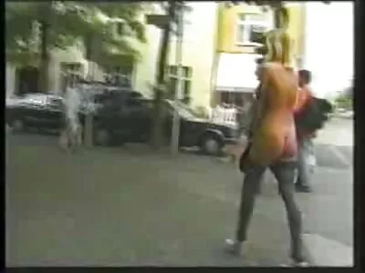 Lány élöporno szeret lovagolni egy kakas vad