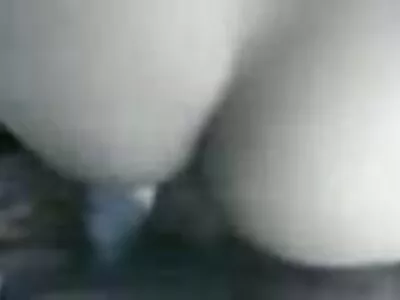 Egy unokatestvér szex kurva meztelenül dolgozik